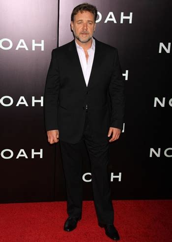 russell crowe height in feet|russell crowe current weight.